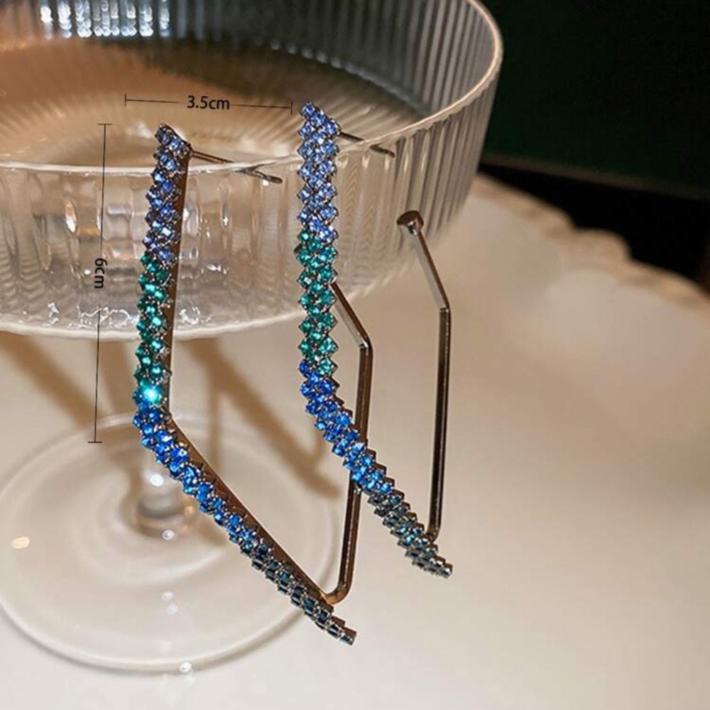🪩 Sterling Silver Rhinestone Earrings 🪩 - Picture 3 of 6